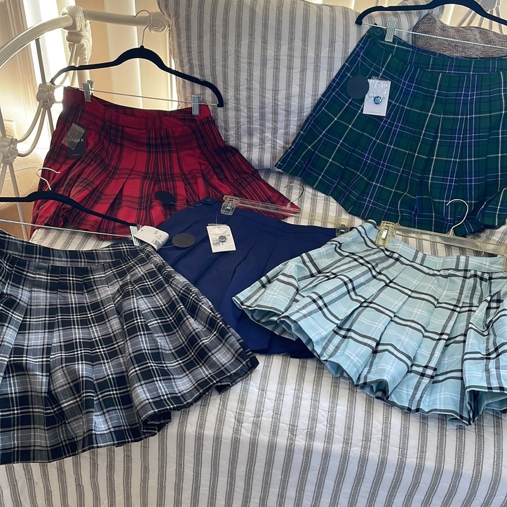5 SKIRTS!!